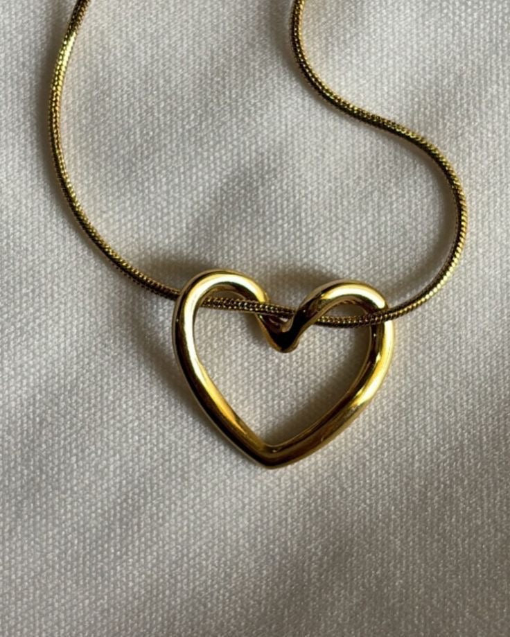 Minimal Heart Pendant