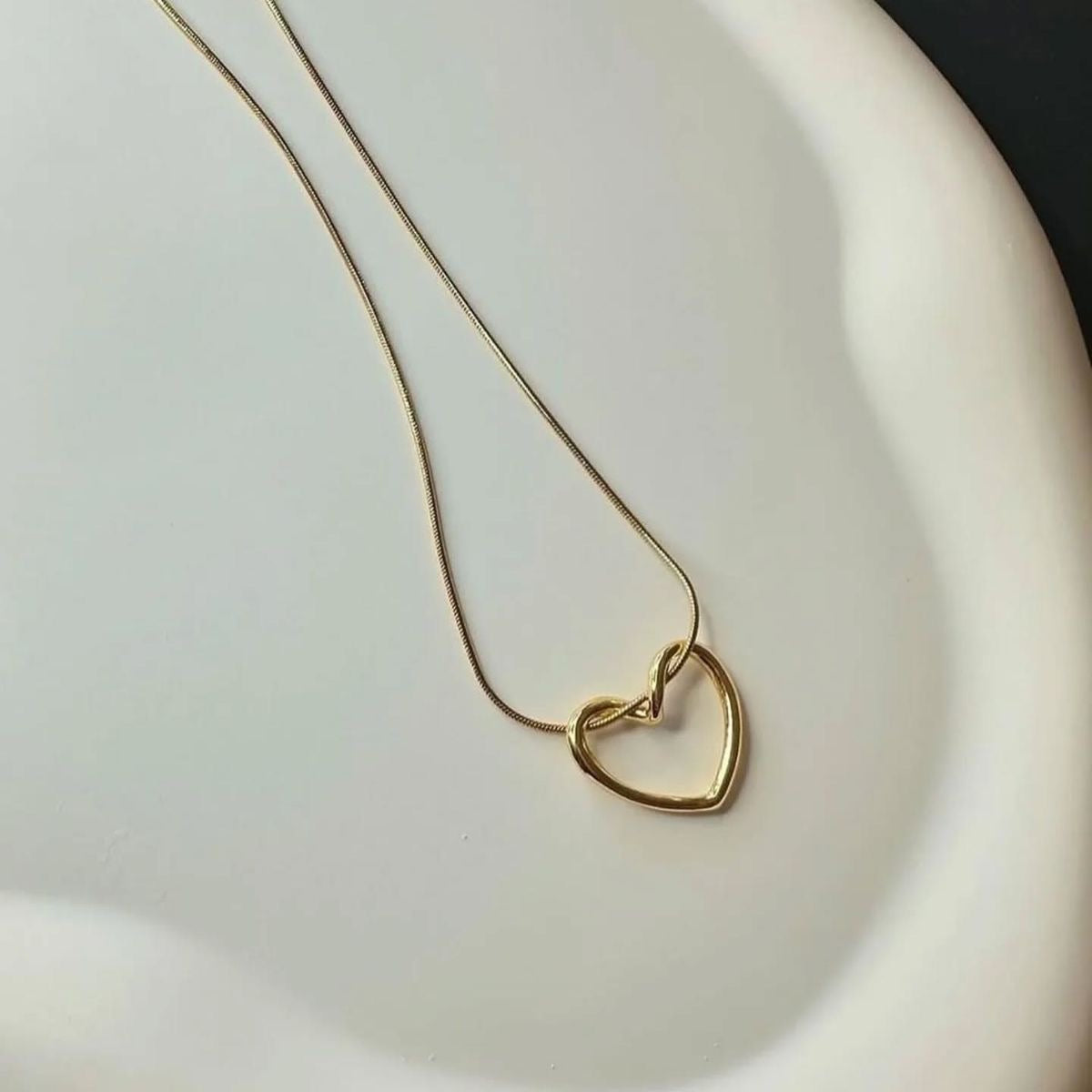 Minimal Heart Pendant